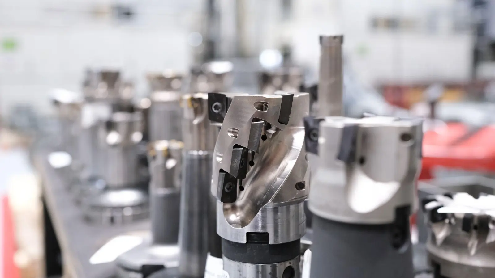 Rückschlag im September: Deutliches Auftragsminus für die Maschinenbaufirmen in Deutschland. (Archivbild) (Foto: Bernd Weißbrod/dpa)