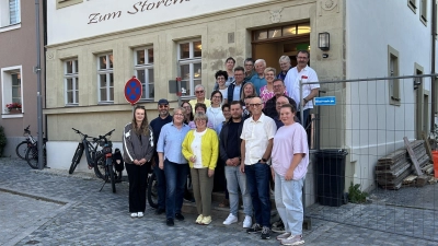 Die Gründungsmitglieder des Fördervereins „Zum Storchen“ freuen sich darauf, mit dem Dorfgemeinschaftshaus das kulturelle und gesellschaftliche Leben im Ort mitgegestalten zu können. (Foto: Regina Wiederer)
