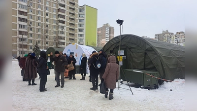 Ukrainische Behörden arbeiten mit internationalen Hilfsorganisationen zusammen, um von Heizungsausfällen betroffenen Menschen zu helfen. (Archivbild) (Foto: Andreas Stein/dpa)