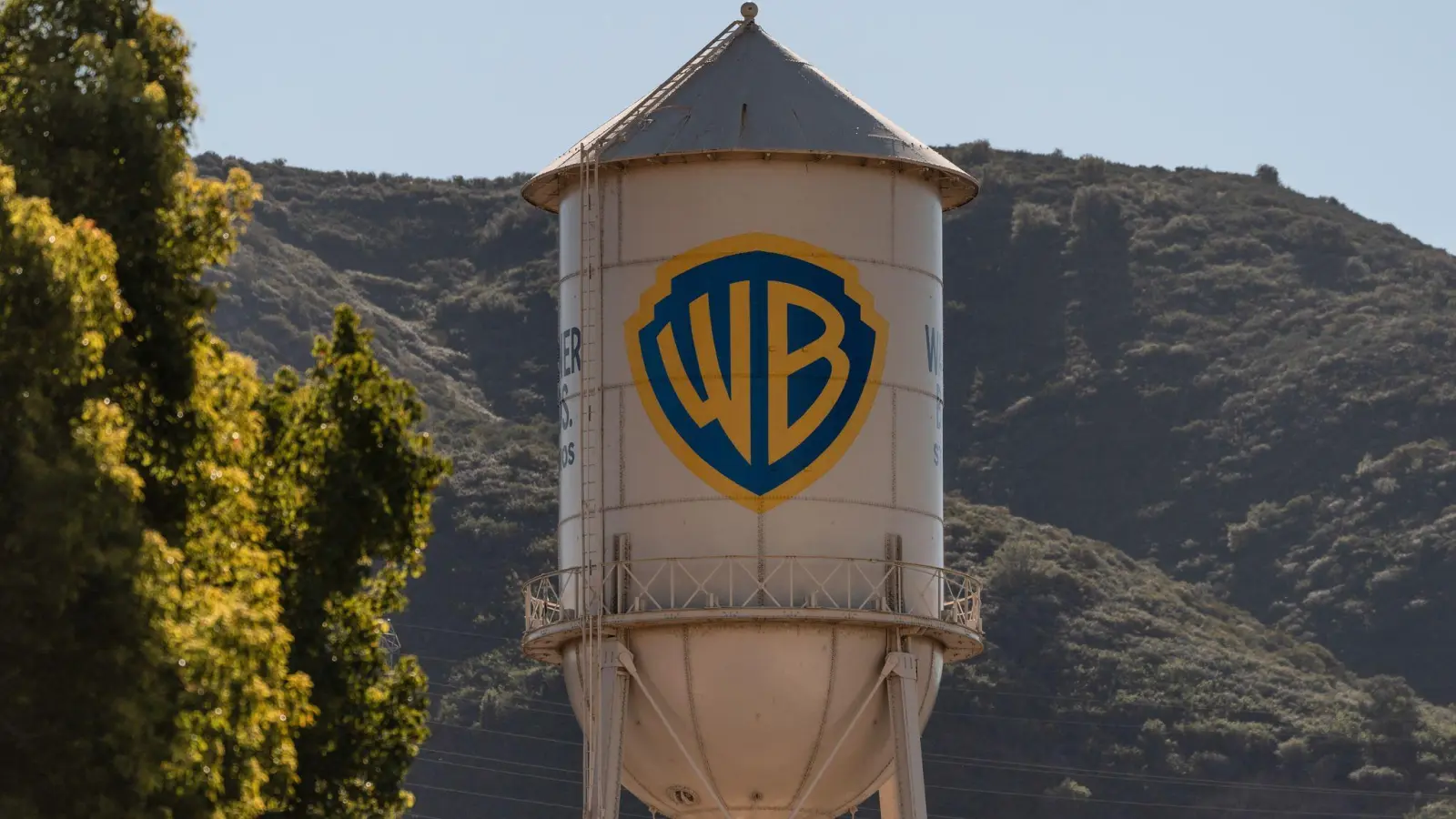 Paramount bietet für den Gesamtkonzern Warner Bros. Discovery gut 108 Milliarden Dollar. (Archivfoto) (Foto: Jae C. Hong/AP/dpa)