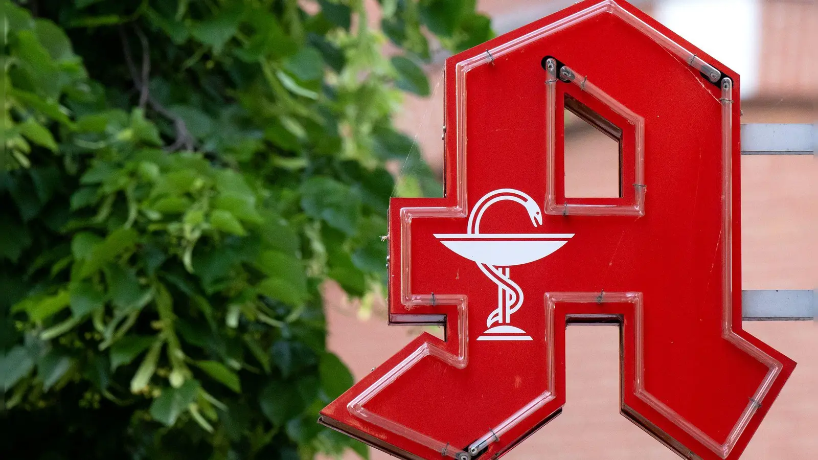 Viele Apotheken in Bayern bleiben aus Protest am Montag geschlossen. (Symbolbild) (Foto: Sven Hoppe/dpa)