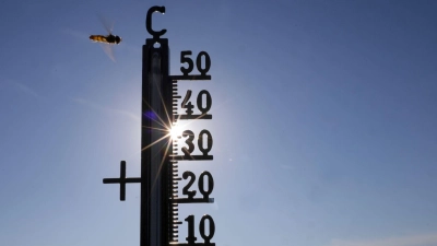 Hat die Hitze mit dem Klimawandel zu tun? Die meisten Menschen in Deutschland gehen davon aus. (Symbolbild) (Foto: Thomas Warnack/dpa)