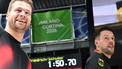 Johannes Lochner (l) und Georg Fleischhauer zeigten im Zweierbob eine starke Leistung.  (Foto: Robert Michael/dpa)