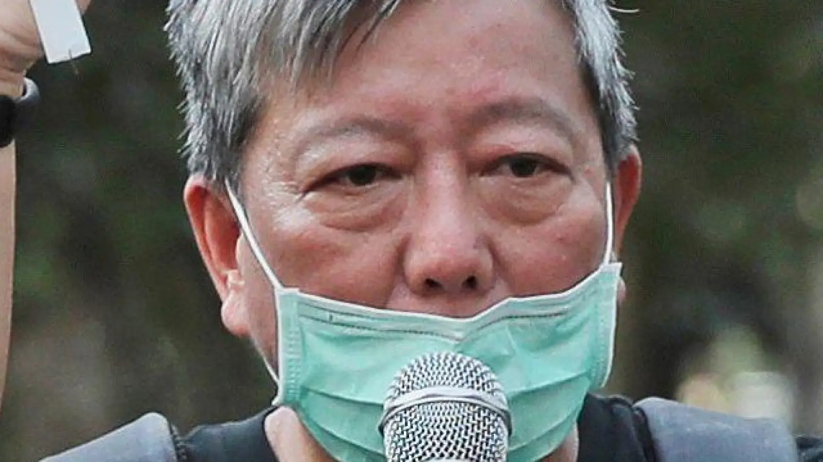 Lee (links) und Chow hatten sich in dem Verfahren nicht schuldig bekannt. (Archivbild)  (Foto: Kin Cheung/AP/dpa)