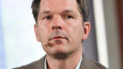 Die Staatsanwaltschaft Hannover ermittelt gegen den Berliner SPD-Spitzenkandidaten Steffen Krach.  (Foto: Jens Kalaene/dpa)