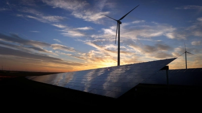 Im internationalen Vergleich ist Deutschland weder ein großes noch besonders sonniges Land - doch beim Ausbau der Solarenergie liegt die Bundesrepublik in der Spitzengruppe. (Symbolbild) (Foto: Karl-Josef Hildenbrand/dpa)