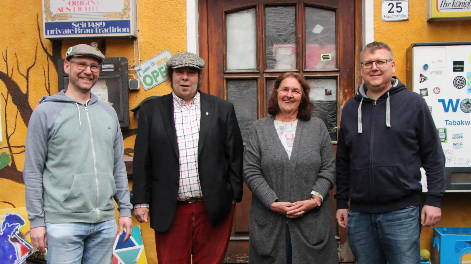 Bei der Gründungsveranstaltung des Vereins Musikkultur Immeldorf dabei waren (von links): Felix Busch (Kassenwart), Ulrich „Uli“ Heim (Vorsitzender), Usula „Uschi“ Reiter (stellvertretende Vorsitzende) und Matthias Fuckerer (Schriftführer). (Foto: Jens Plackner)