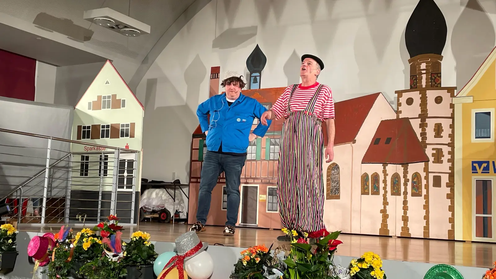 Fatzo und Puddlich alias Frank Jungbauer (links) und Christoph Hilpert führten durch den Abend. (Foto: Stefan Baumgärtner)