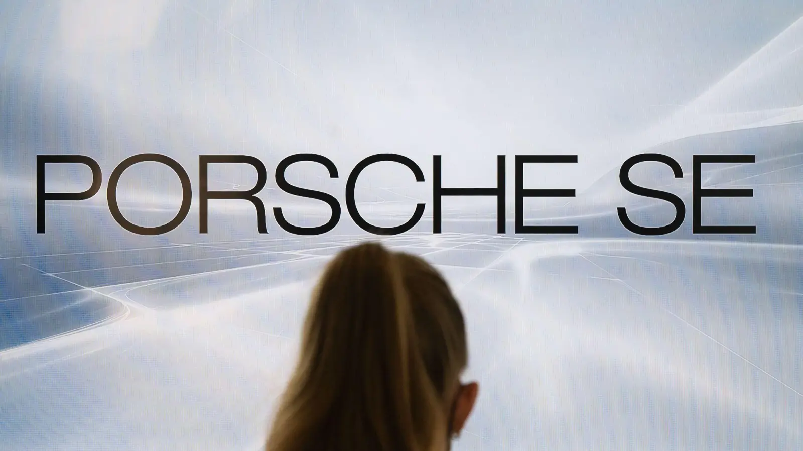 Die Porsche SE hat sich bei dem US-amerikanischen Raumfahrtunternehmen Stoke Space Technologies eingekauft. (Archivbild) (Foto: Marijan Murat/dpa)