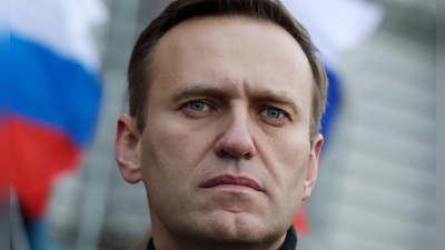 Zwei Jahre nach dem Tod des Kremlgegners Alexej Nawalny in Haft sind Russland und anderen Ländern Gedenkveranstaltungen geplant. (Archivbild) (Foto: Pavel Golovkin/AP/dpa)