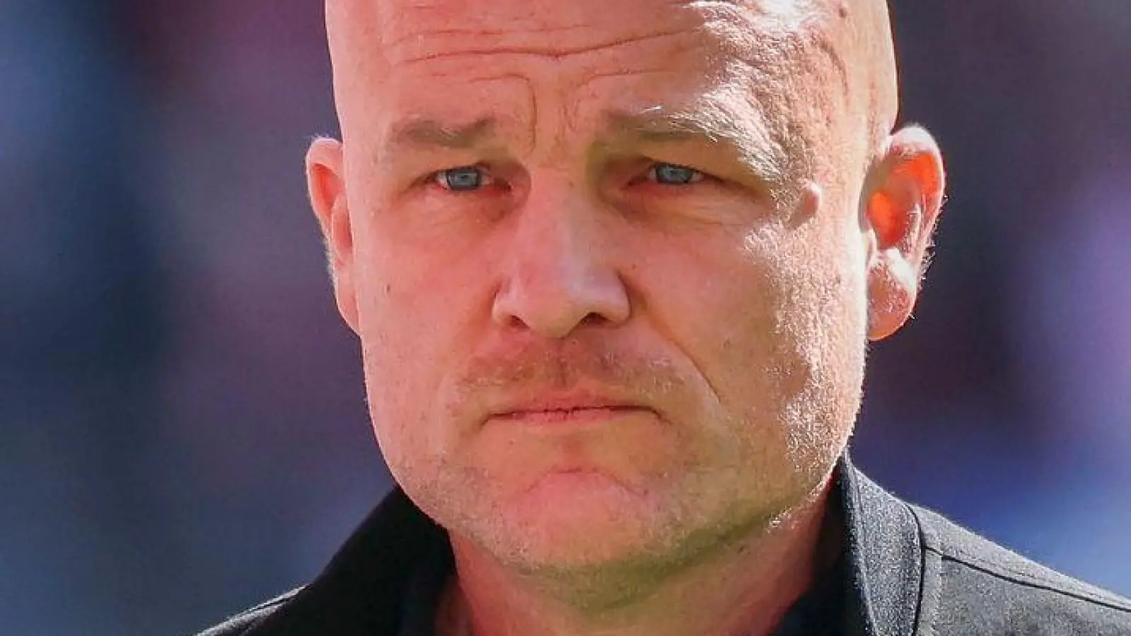 Sportchef Rouven Schröder muss nun einen neuen Trainer finden. (Archivbild) (Foto: Jan Woitas/dpa)