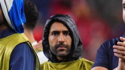 Die iranischen Spieler wissen noch nicht, ob sie bei der WM weiter dabei sind. (Foto: Manu Fernandez/AP/dpa)