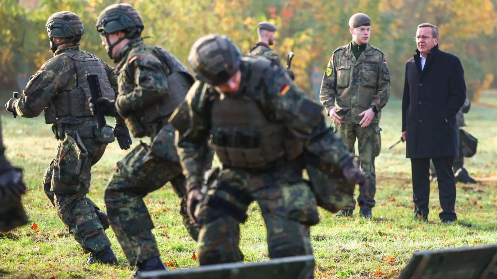 Der Wehrdienst soll zunächst freiwillig bleiben. (Symbolbild) (Foto: Christoph Reichwein/dpa)