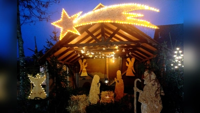 Liebevoll gestaltet: die Weihnachtskrippe in Kurzendorf bei Ansbach. (Foto: Christian Treffer)