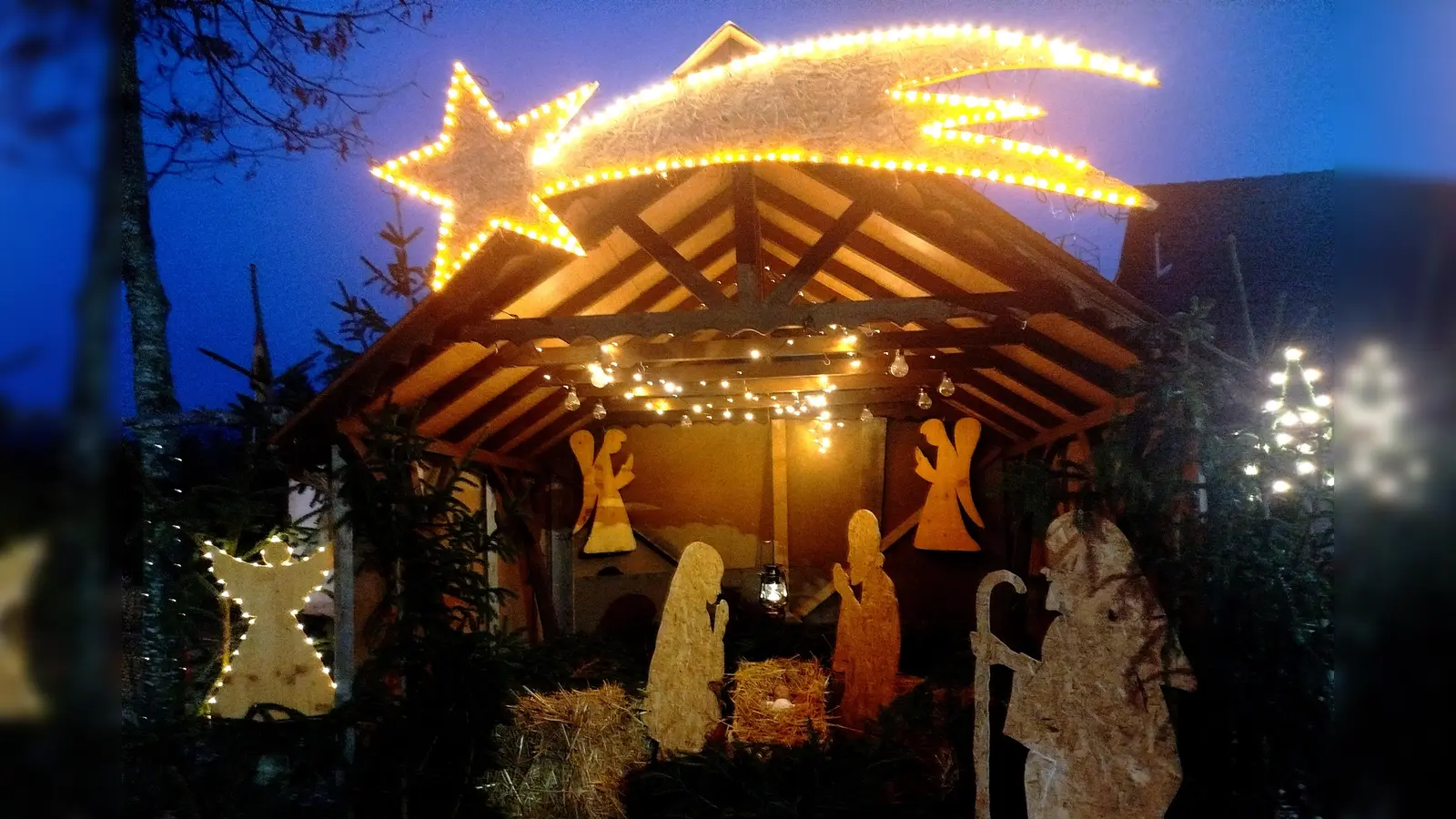 Liebevoll gestaltet: die Weihnachtskrippe in Kurzendorf bei Ansbach. (Foto: Christian Treffer)