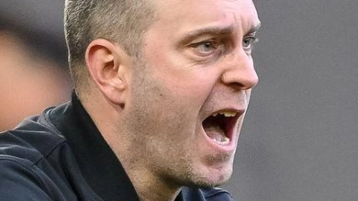 Ole Werner treibt seine Mannschaft in Augsburg an. (Foto: Harry Langer/dpa)