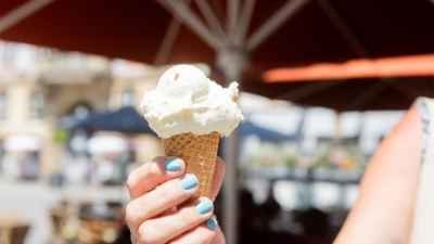 Egal, ob der Besuch des Freibades, ein kühles Getränk oder ein Eis: Bei den Temperaturen der vergangenen Wochen war eine Abkühlung notwendig. (Foto: Evi Lemberger)