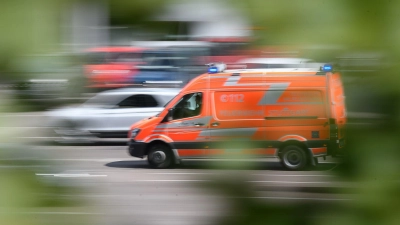 Der Junge kam schwer verletzt in eine Klinik. (Symbolbild) (Foto: Sebastian Gollnow/dpa)