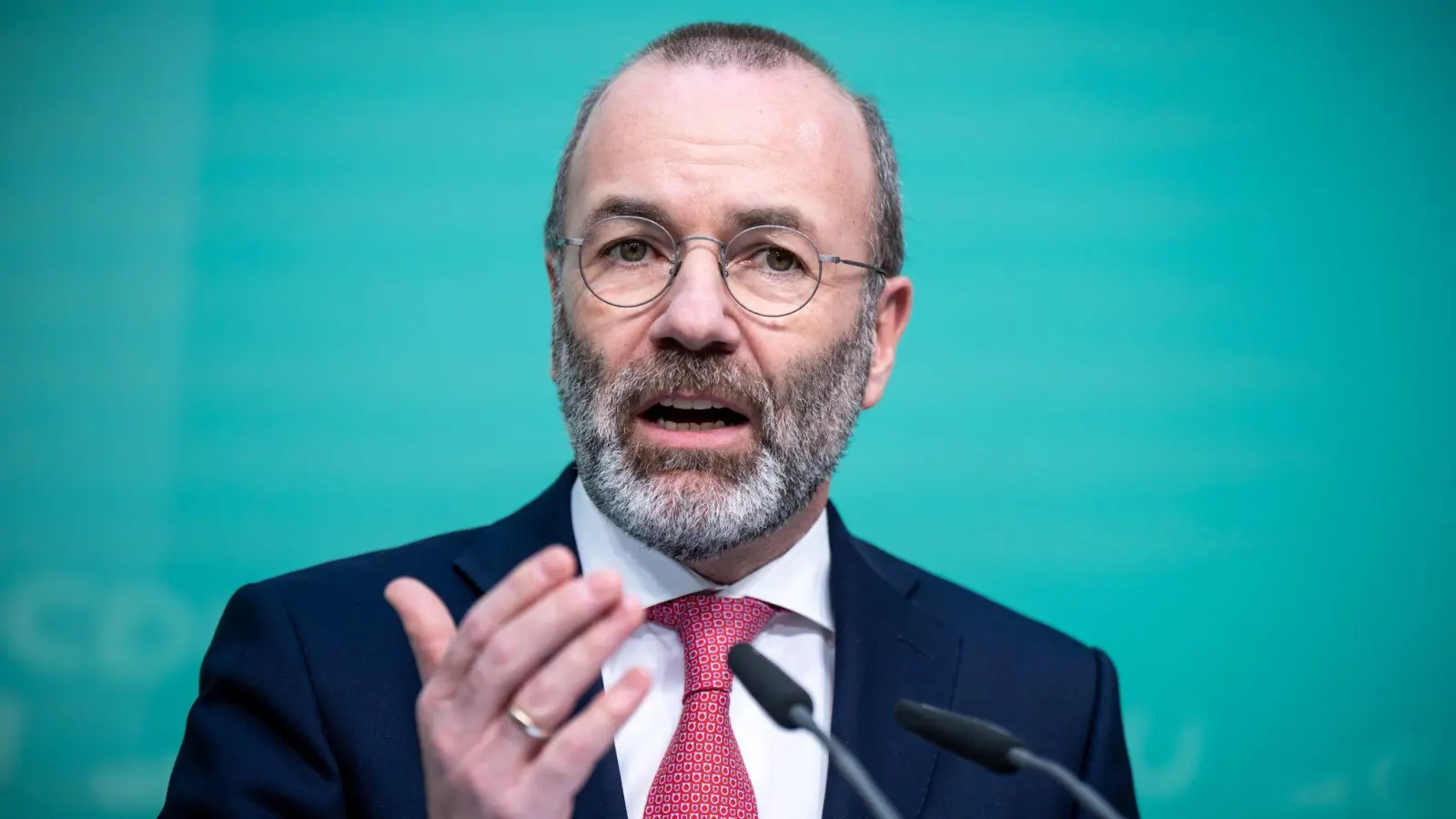 EVP-Chef fordert nach der Verletzung des estnischen Luftraums eine entschlossene Antwort. (Archivbild) (Foto: Michael Kappeler/dpa)