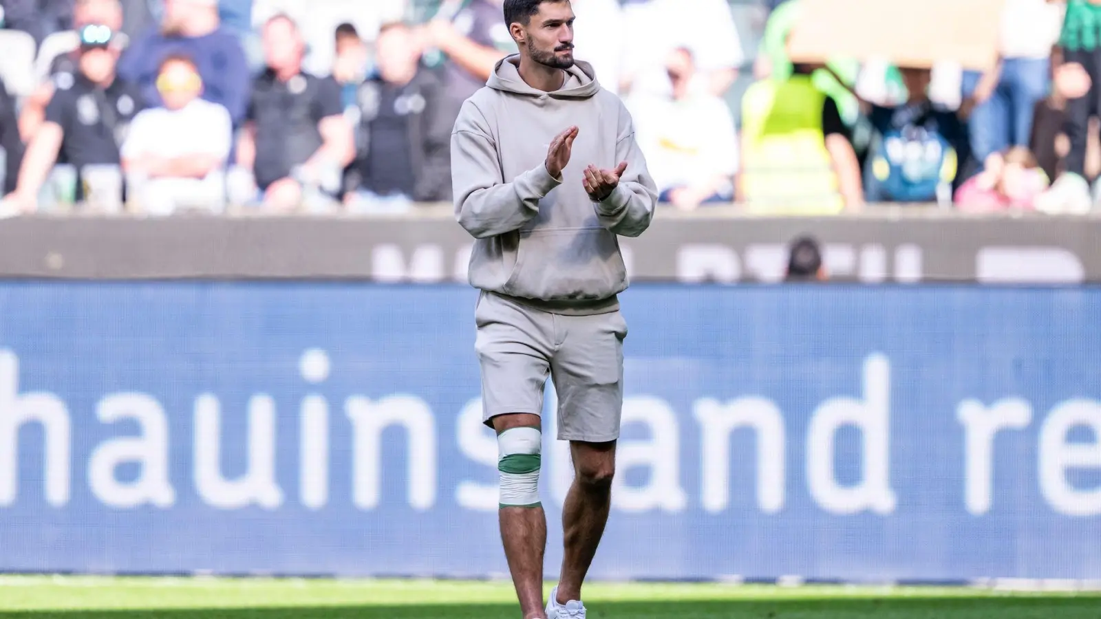 Mönchengladbachs Torjäger Tim Kleindienst fällt lange aus. (Foto: David Inderlied/dpa)