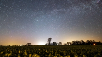 Die Lyriden treten jedes Jahr im April auf. (Archivbild) (Foto: Daniel Reinhardt/dpa)