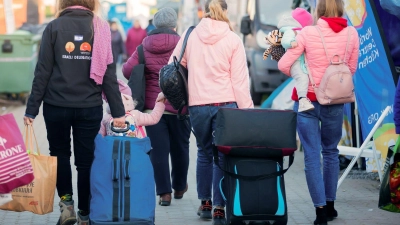 Bereits in den ersten Kriegsmonaten kamen rund eine Million Flüchtlinge aus der Ukraine nach Deutschland. (Archivfoto) (Foto: Christoph Soeder/dpa)