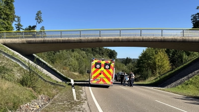 Bis etwa 15 Uhr wird die Südosttangente in Ansbach Polizeiangaben zufolge noch gesperrt sein. (Foto: Evi Lemberger)
