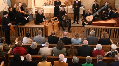 Mit Barockmusik und den entsprechend historischen Instrumenten wurde der diesjährige Musiksommer auf Schloss Seehaus eindrucksvoll eröffnet. (Foto: Judith Marschall)