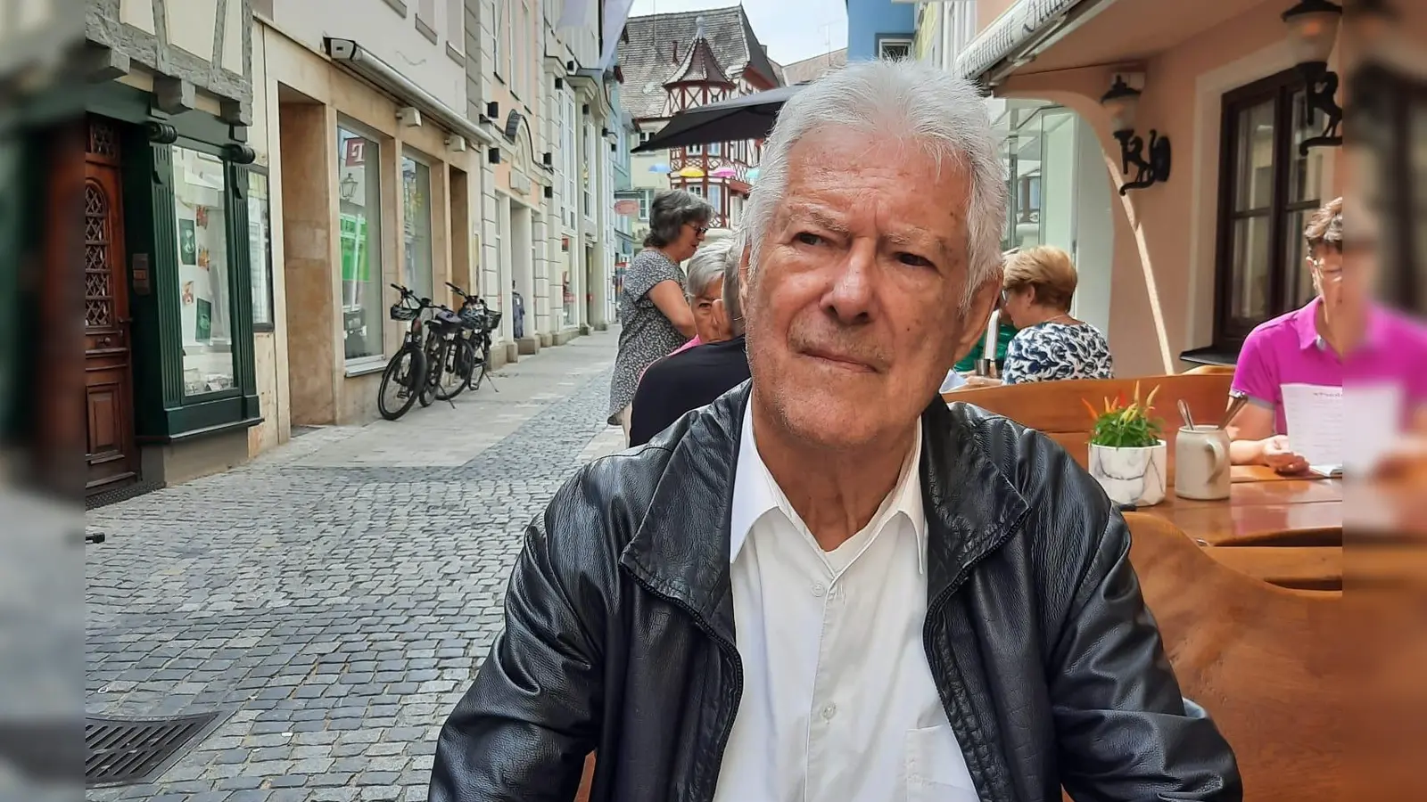 Bertram Räder bei einem Besuch in Ansbach. (Foto: Regina Berenfeld)