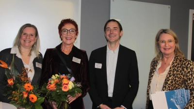 Susanne Oppel, Renate Eger und Johannes Högner (von links) bilden die neue Spitze des IHK-Gremiums Ansbach. Unterstützt werden sie von Geschäftsstellenleiterin Karin Bucher. (Foto: Robert Maurer)