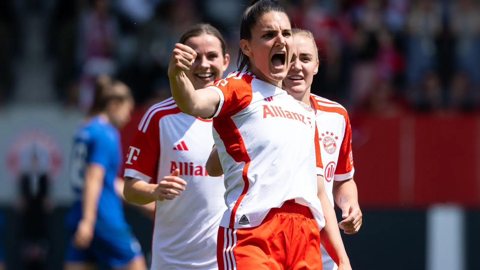 Jovana Damnjanovic spielte einst für den SC Sand - und ging nun für den FC Bayern gegen ihren Ex-Club auf Torejagd. (Foto: Sven Hoppe/dpa)