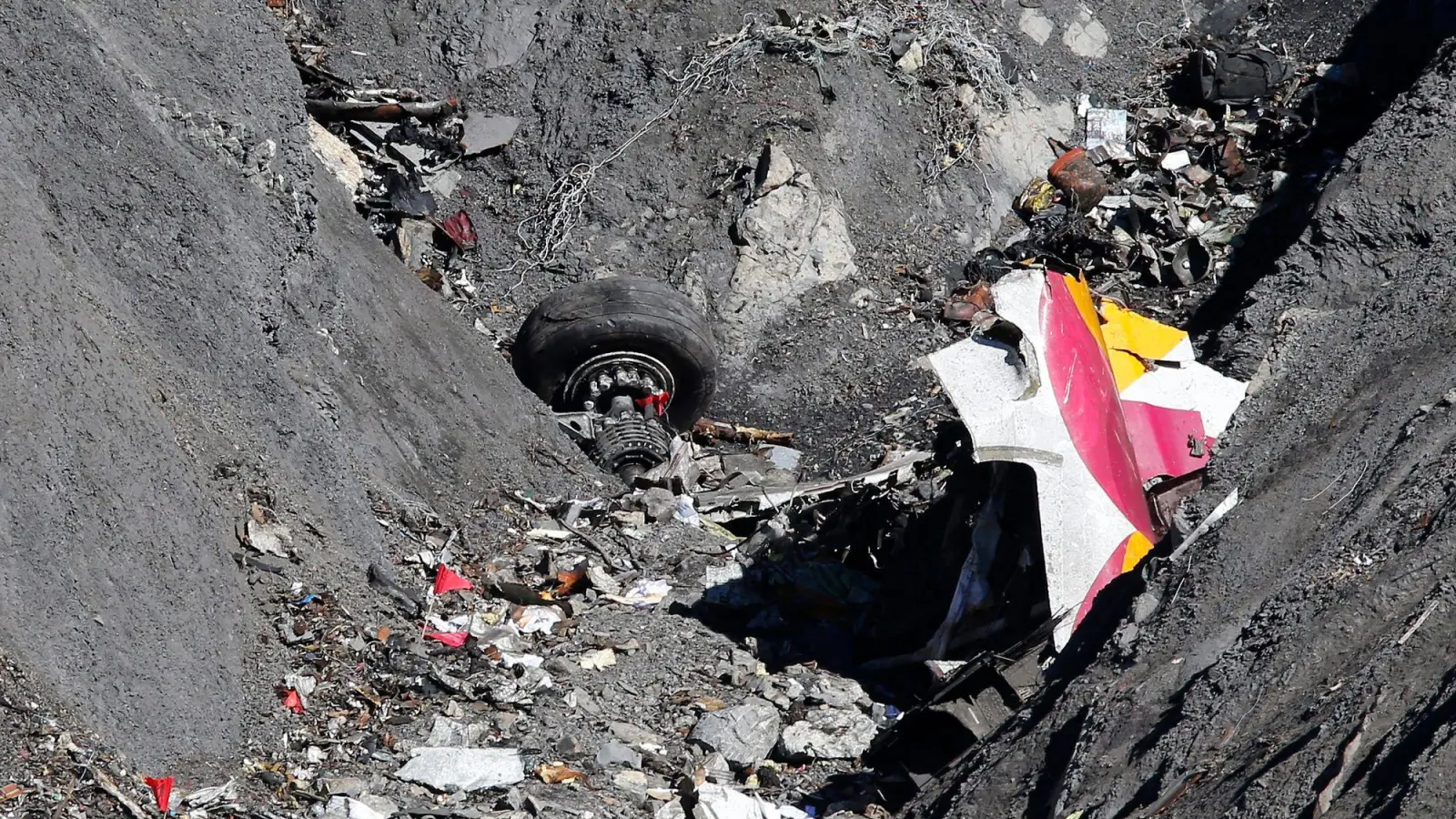 Am 24. März 2015 war eine Germanwings-Maschine auf dem Weg von Barcelona nach Düsseldorf abgestürzt. (Archivbild) (Foto: Sebastien Nogier/dpa)