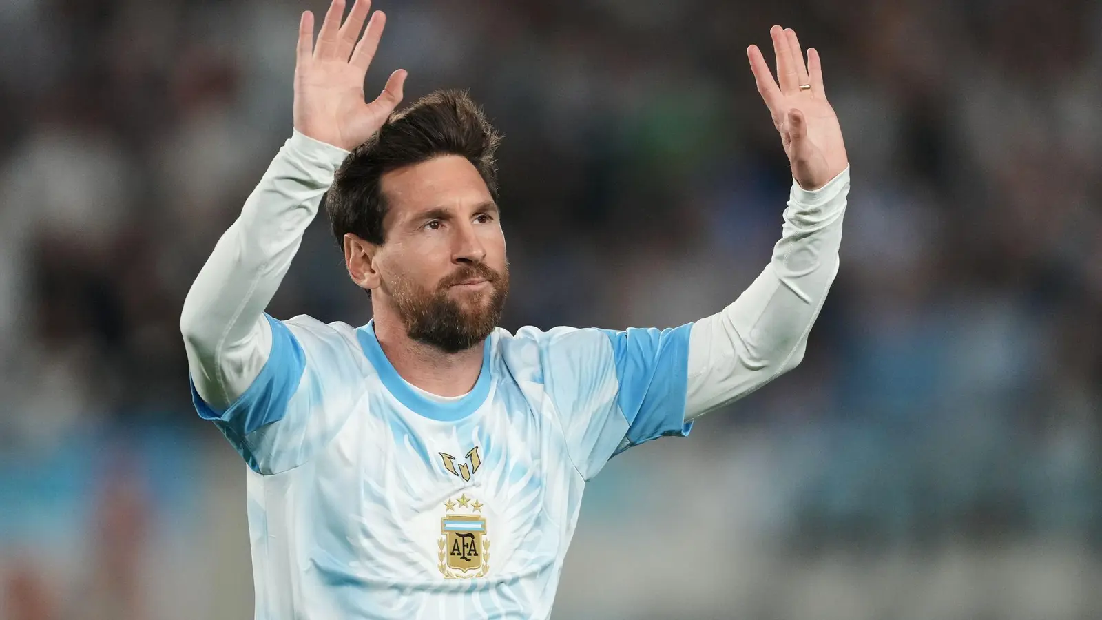 Lionel Messi vor seinem Abschiedsspiel für die argentinische Nationalmannschaft gegen Benin. (Foto: Gustavo Garello/AP/dpa)