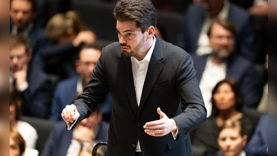 Lahav Shani ist beim Festival nicht willkommen. (Archivbild)  (Foto: Sven Hoppe/dpa)
