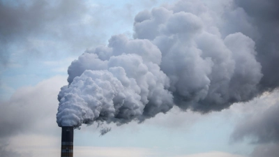 Die Konzentration der klimaschädlichen Treibhausgase in der Atmosphäre nimmt weiter zu. (Foto: Jan Woitas/dpa)