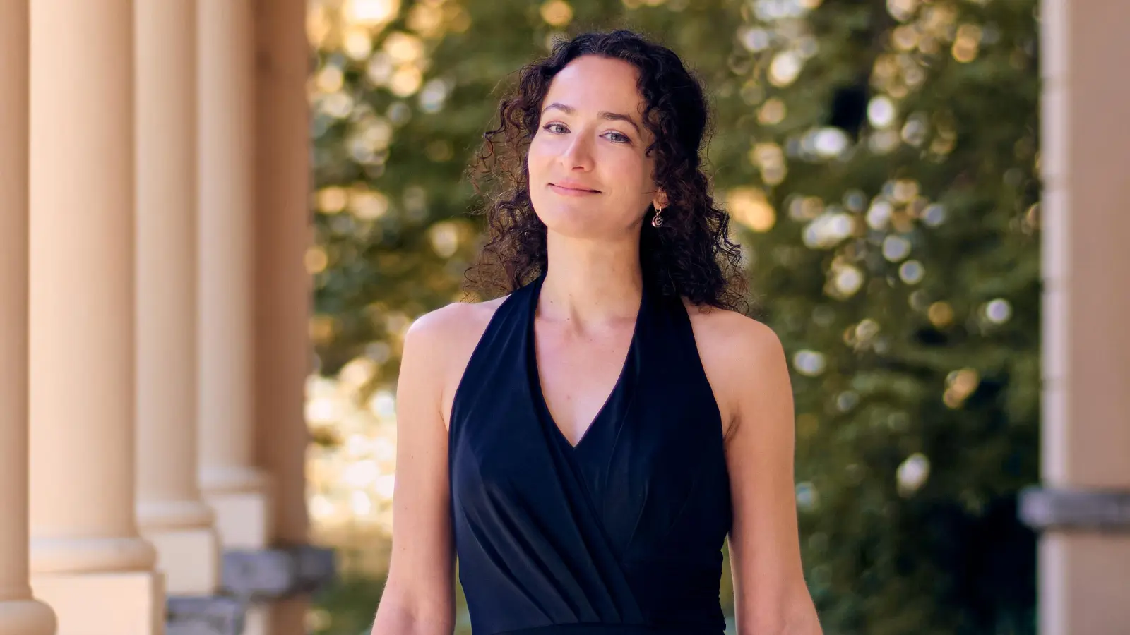 Tritt am Donnerstag, 16. Oktober, im Ansbacher Onoldiasaal mit Korngolds Violinkonzert auf: die Geigerin Martina Trumpp. (Foto: Martin Rothe)