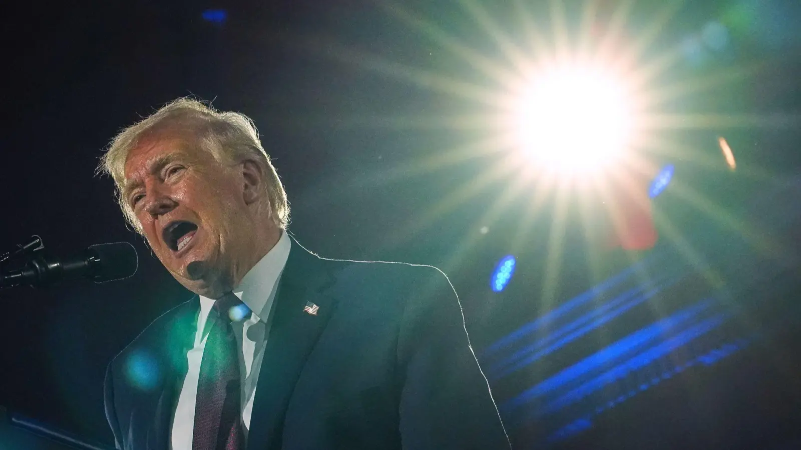 US-Präsident Donald Trump droht dem Iran. (Foto: Julia Demaree Nikhinson/AP/dpa)