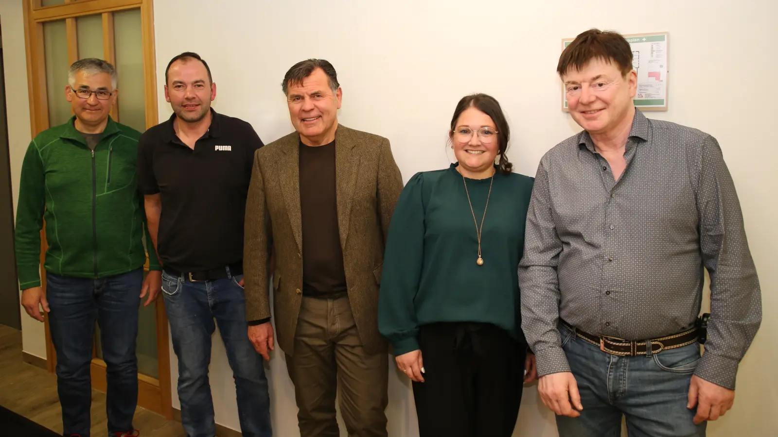 Unser Foto zeigt Klaus Göttler, Markus Engelhard, Bürgermeister Gerhard Rammler, Christina Keitel und Peter Zach (von links).<br> (Foto: Alexander Biernoth)