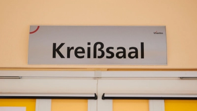 Die Zahl der potenziellen Mütter ist ein entscheidender Wert. (Symbolbild)  (Foto: Annette Riedl/dpa)