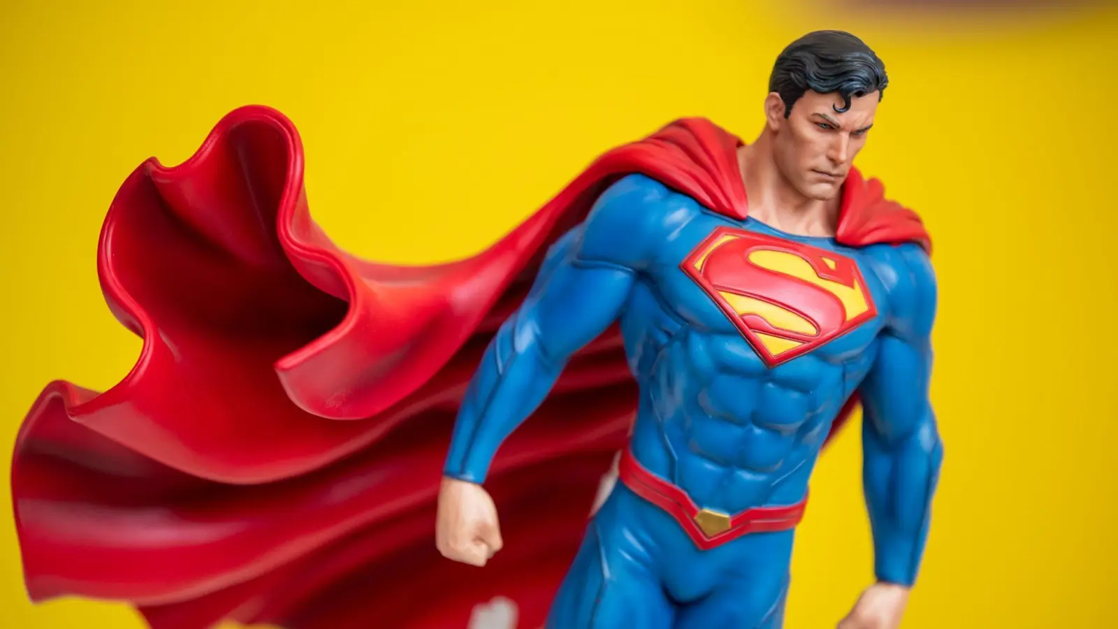 Actionfiguren gehören zu den Spielwaren, für die sich auch Erwachsene begeistern. (Archivbild) (Foto: Daniel Karmann/dpa)