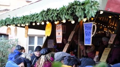 Anders als im Jahr 2025 werden die Buden in diesem Jahr am Totensonntag geöffnet sein – allerdings erst ab 13 Uhr. (Archivbild: Simone Hedler)