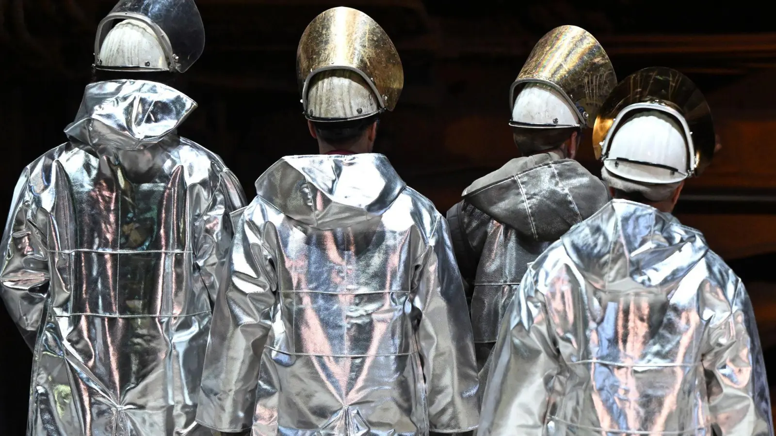 Die Mitglieder der IG Metall bei Thyssenkrupp Steel haben mit großer Mehrheit für einen Sanierungstarifvertrag gestimmt. Er sieht auch massive Lohnkürzungen vor. (Archivbild)  (Foto: Federico Gambarini/dpa)