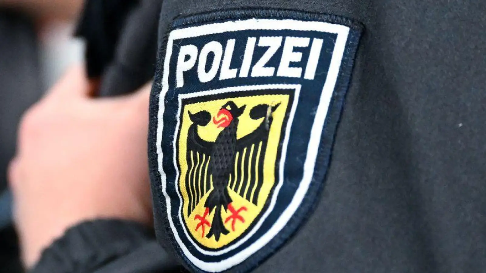 Laut Bundespolizei erlitt das Mädchen nur Prellungen. (Symbolbild) (Foto: Sven Hoppe/dpa)