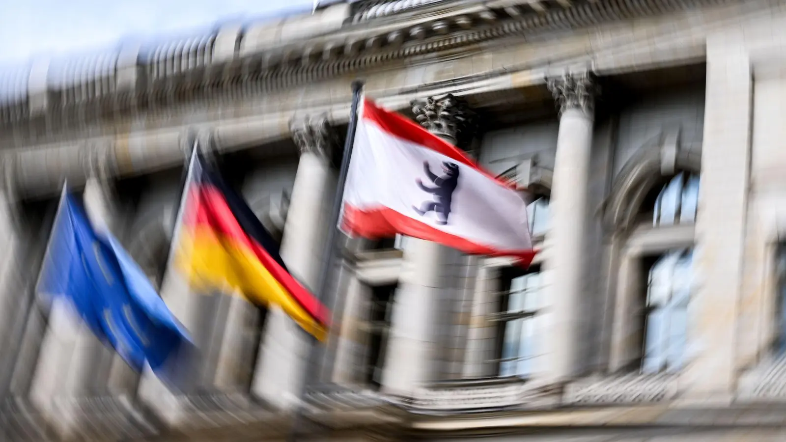Das Zentrum der Macht in Berlin: das Abgeordnetenhaus. (Archivbild) (Foto: Britta Pedersen/dpa)