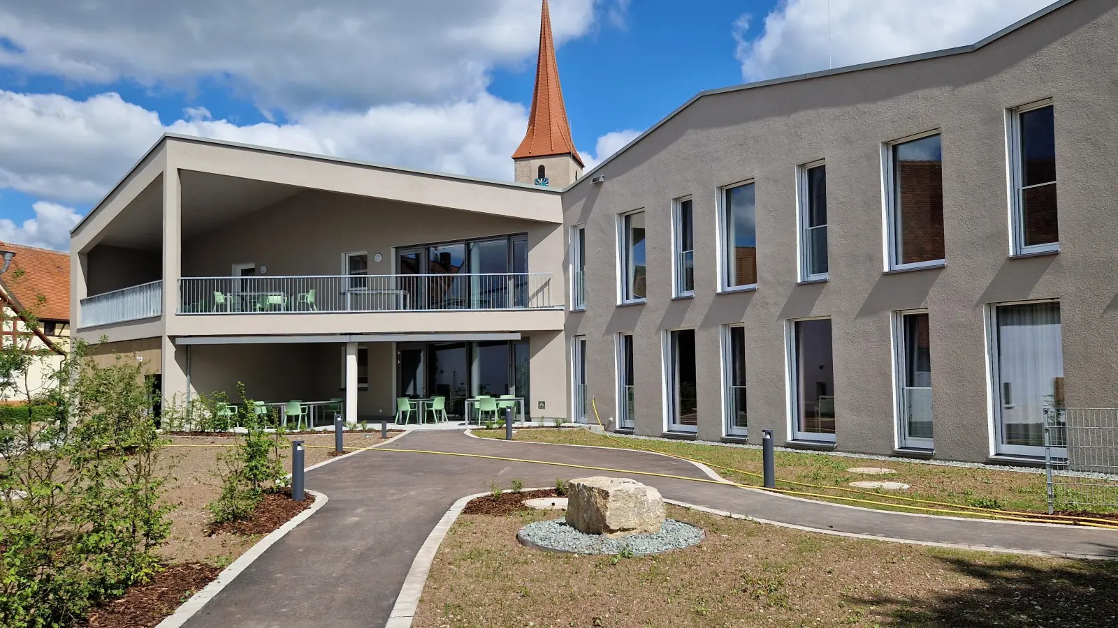 Die Stiftung Liebenau betreibt das neue Pflegeheim St. Sophia in Flachslanden. Die ersten Bewohner sind bereits eingezogen. (Foto: Andrea Walke)
