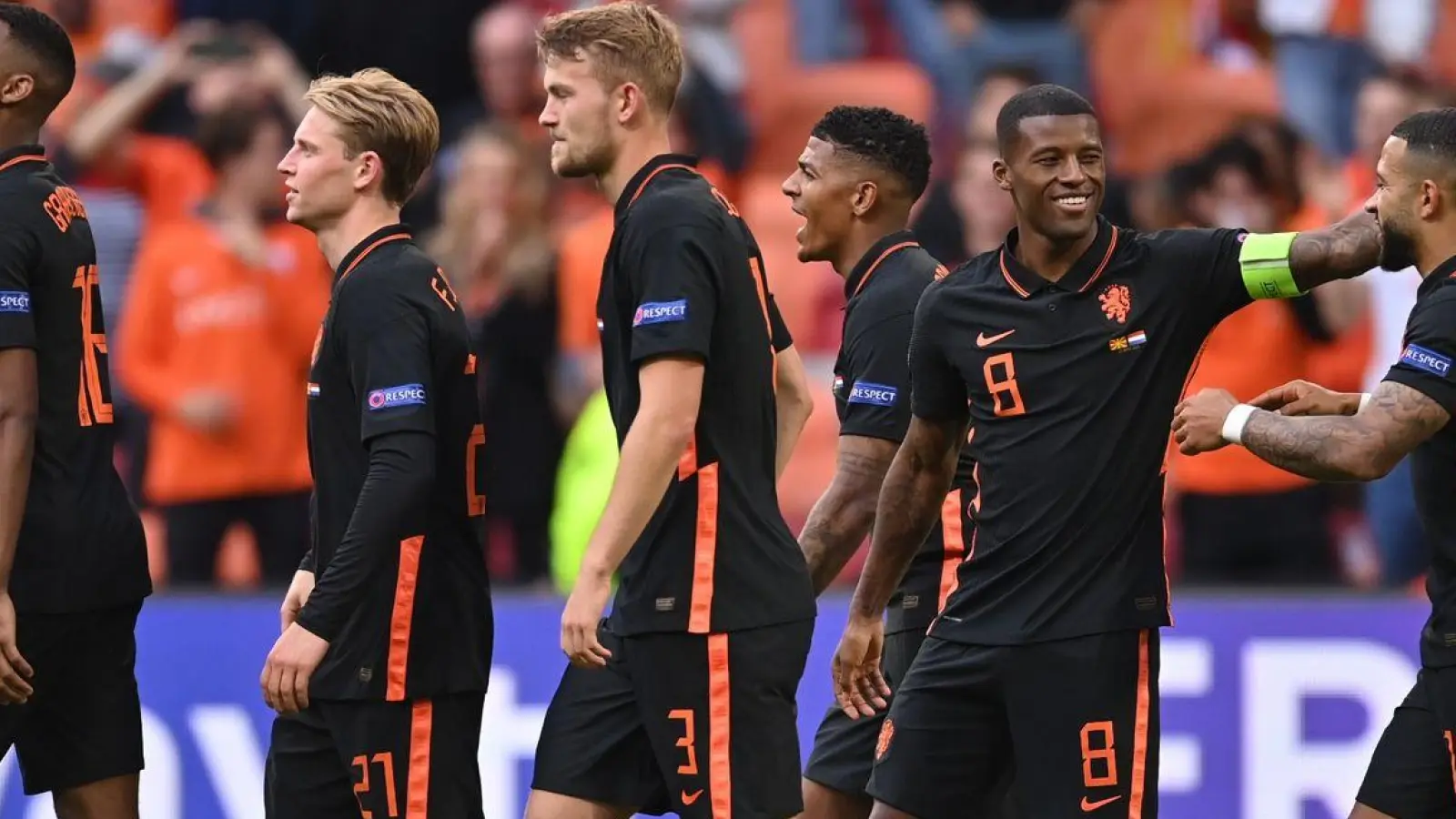 Souveräner Gruppensieger: Mit drei Siegen zieht die Niederlande ins EM-Achtelfinale ein. (Foto: Marius Becker/dpa)