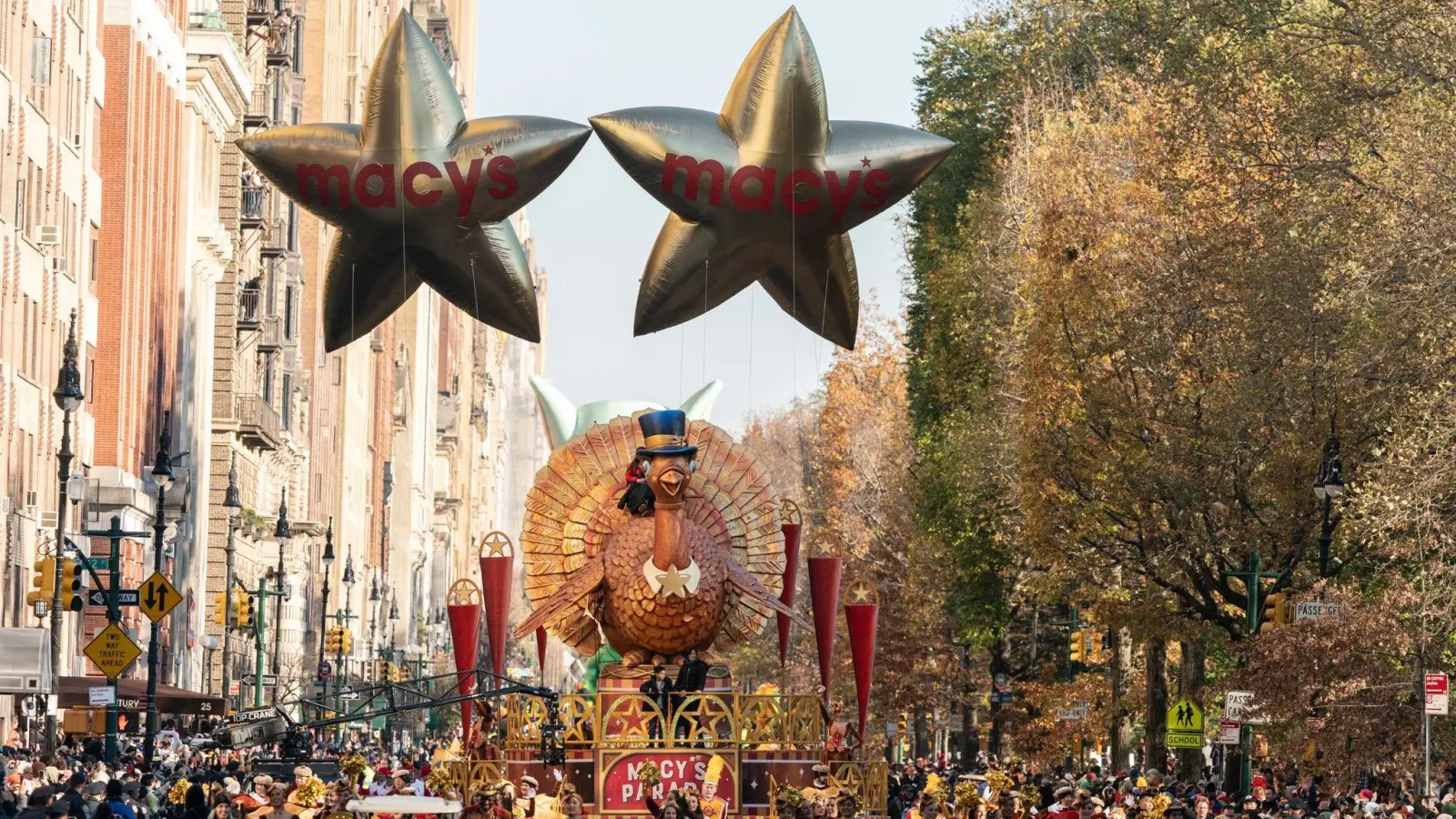 Der Tom-Truthahn-Wagen während der Macy&#39;s Thanksgiving Day Parade am Central Park West. (Foto: Jeenah Moon/AP/dpa)