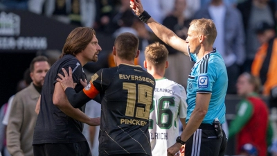 Die SV Elversberg hat Einspruch gegen eine automatische Sperre für Trainer Vincent Wagner eingelegt. (Foto: David Inderlied/dpa)