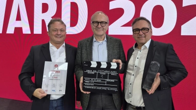 Stolzes Feuchtwanger Sieger-Team (von links): Thomas Stöhr, kaufmännischer Werkleiter, Bürgermeister Dr. Ulrich Grünwald und Technischer Leiter Lothar Beckler. (Foto: Jonathan Goepfert)