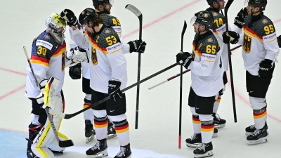 Nach dem Loch im Eis aus dem Norwegen-Spiel hat der Eishockey-Verband nun eine erste Maßnahme getroffen. (Foto: Vít Simanek/CTK/dpa)